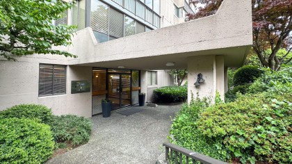 Photo 22 at 605 - 555 13th Street, Ambleside, West Vancouver