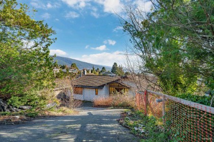 Photo 13 at 1318 Crestwell Road, Chartwell, West Vancouver