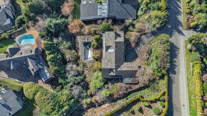 Photo 7 at 1318 Crestwell Road, Chartwell, West Vancouver