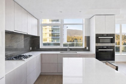 Photo 3 at 1401 - 1675 Lions Gate, Pemberton NV, North Vancouver