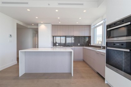 Photo 5 at 1401 - 1675 Lions Gate, Pemberton NV, North Vancouver