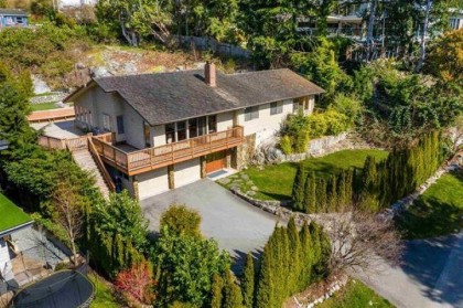 Photo 1 at 3895 Southridge Avenue, Bayridge, West Vancouver