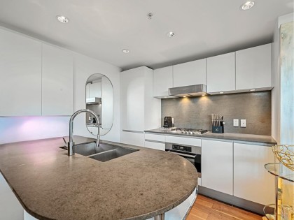 Photo 7 at 803 - 8555 Granville Street, S.W. Marine, Vancouver West