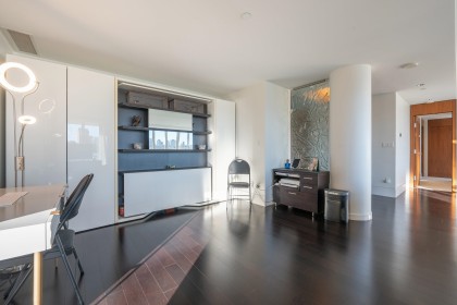 Photo 8 at 306 - 1560 Homer Mews, Yaletown, Vancouver West