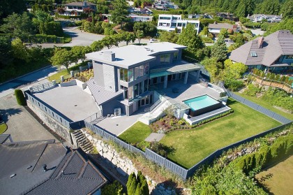 Photo 2 at 4265 Rockbank Place, Rockridge, West Vancouver