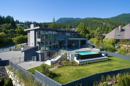 Photo 1 at 4265 Rockbank Place, Rockridge, West Vancouver