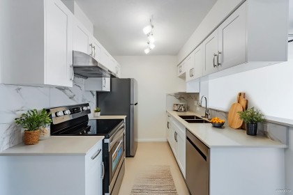 Photo 6 at 309 - 5639 Hampton Place, University VW, Vancouver West