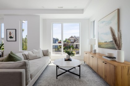 Photo 1 at 213 - 715 W 49th Avenue, Oakridge VW, Vancouver West