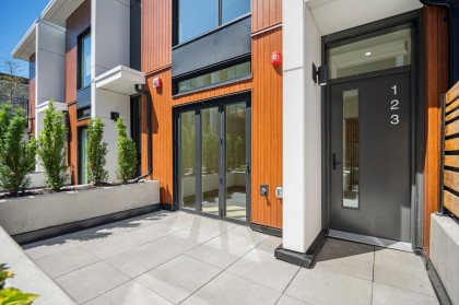 Photo 1 at 123 - 725 W 49 Avenue, Oakridge VW, Vancouver West