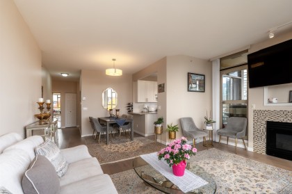 Photo 4 at 801 - 160 W Keith Road, Central Lonsdale, North Vancouver