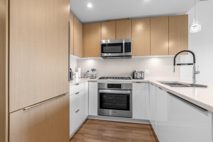 Photo 9 at 611 - 108 E 8th Street, Central Lonsdale, North Vancouver