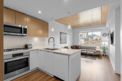 Photo 4 at 611 - 108 E 8th Street, Central Lonsdale, North Vancouver