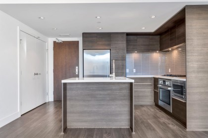 Photo 7 at 601 - 1550 Fern Street, Lynnmour, North Vancouver