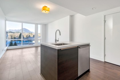 Photo 11 at 601 - 1550 Fern Street, Lynnmour, North Vancouver