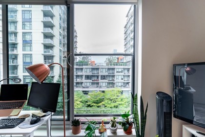 Photo 8 at 524 - 1783 Manitoba Street, False Creek, Vancouver West