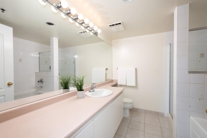 Photo 23 at 203 - 1488 Hornby Street, Yaletown, Vancouver West