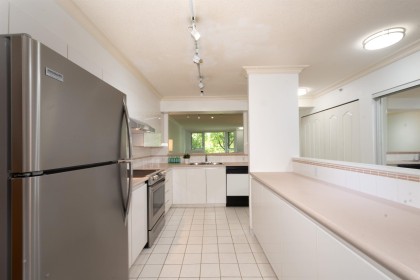 Photo 17 at 203 - 1488 Hornby Street, Yaletown, Vancouver West