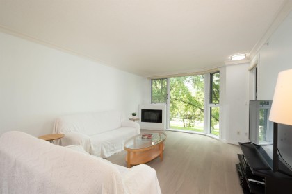 Photo 10 at 203 - 1488 Hornby Street, Yaletown, Vancouver West