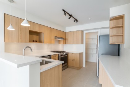 Photo 2 at 303 - 3580 W 41st Avenue, Southlands, Vancouver West