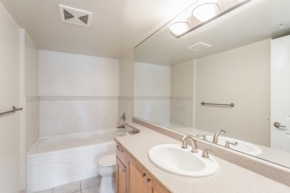 Photo 17 at 303 - 3580 W 41st Avenue, Southlands, Vancouver West