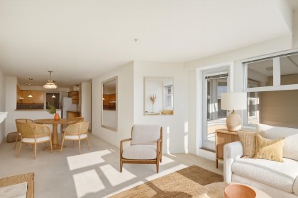 Photo 9 at 303 - 3580 W 41st Avenue, Southlands, Vancouver West