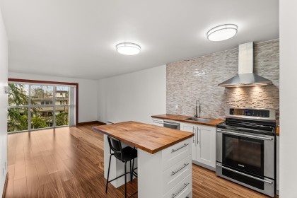 Photo 22 at 305 - 1266 W 13th Avenue, Fairview VW, Vancouver West