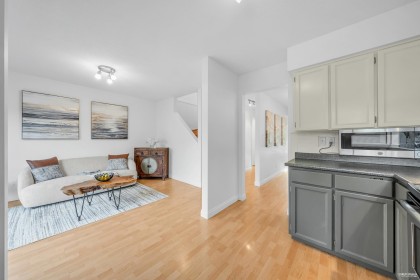 Photo 14 at 252 E 21st Street, Central Lonsdale, North Vancouver