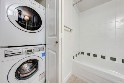 Photo 7 at 805 - 1420 W Georgia Street, West End VW, Vancouver West