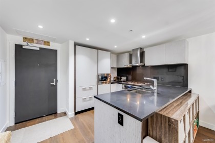 Photo 5 at 305 - 1571 W 57th Avenue, South Granville, Vancouver West