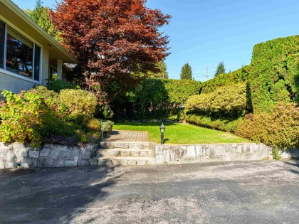 Photo 3 at 799 Plymouth Drive, Windsor Park NV, North Vancouver