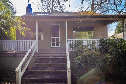 Photo 1 at 445 W Queens Road, Upper Lonsdale, North Vancouver