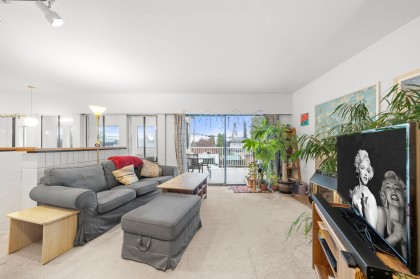 Photo 3 at 741 E 14th Street, Boulevard, North Vancouver