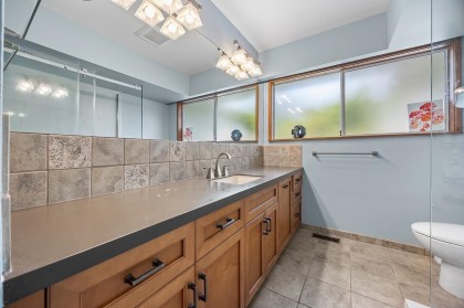 Photo 17 at 96 Bonnymuir Drive, Glenmore, West Vancouver
