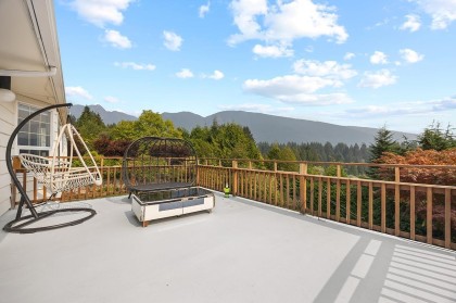 Photo 5 at 96 Bonnymuir Drive, Glenmore, West Vancouver