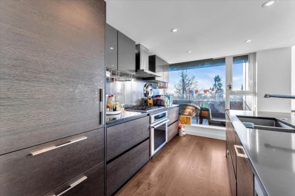 Photo 14 at 607 - 1571 W 57th Avenue, South Granville, Vancouver West