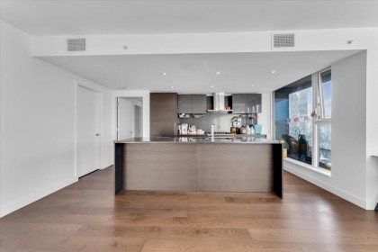 Photo 11 at 607 - 1571 W 57th Avenue, South Granville, Vancouver West