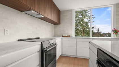 Photo 16 at 401 - 475 13th Street, Ambleside, West Vancouver