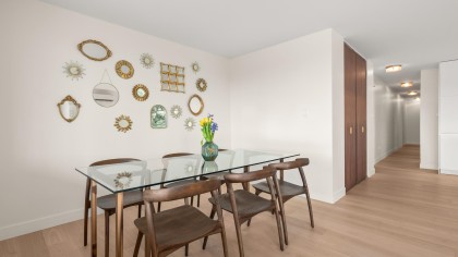 Photo 8 at 401 - 475 13th Street, Ambleside, West Vancouver