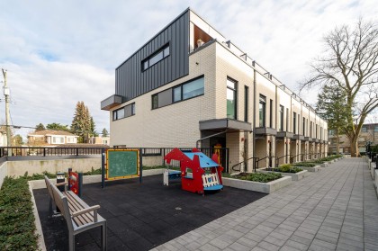 Photo 3 at 15 - 6778 Oak Street, South Cambie, Vancouver West