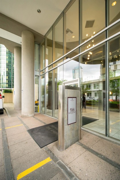 Photo 6 at 302 - 588 Broughton Street, Coal Harbour, Vancouver West