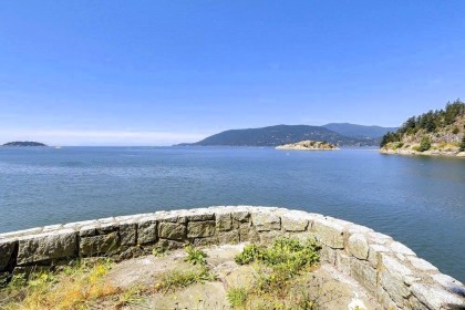 Photo 2 at 6648 Marine Drive, Whytecliff, West Vancouver