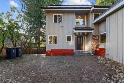 Photo 2 at 271 Montroyal Boulevard, Upper Delbrook, North Vancouver