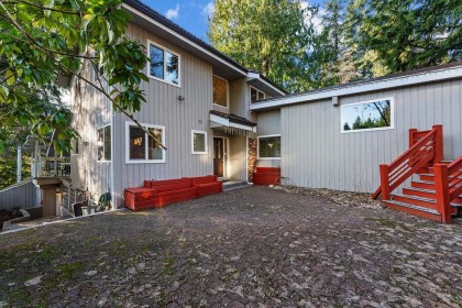 Photo 3 at 271 Montroyal Boulevard, Upper Delbrook, North Vancouver