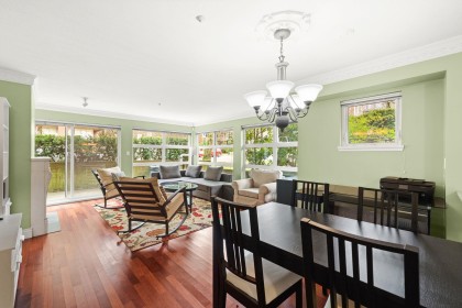 Photo 2 at 104 - 2815 Yew Street, Kitsilano, Vancouver West