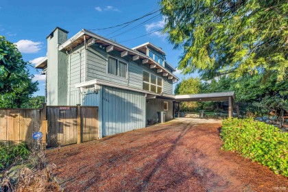 Photo 7 at 3729 St. Georges Avenue, Upper Lonsdale, North Vancouver