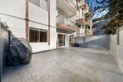 Photo 10 at 3 - 135 W 21st Street, Central Lonsdale, North Vancouver