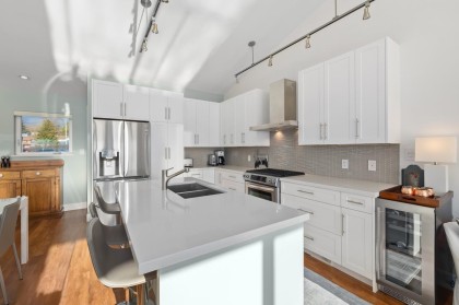 Photo 9 at 20 - 415 W Esplanade, Lower Lonsdale, North Vancouver