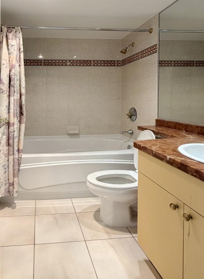 Photo 11 at 1705 - 1228 Marinaside Crescent, Yaletown, Vancouver West