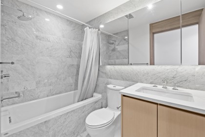 Photo 13 at 684 - 87 Nelson Street, Yaletown, Vancouver West