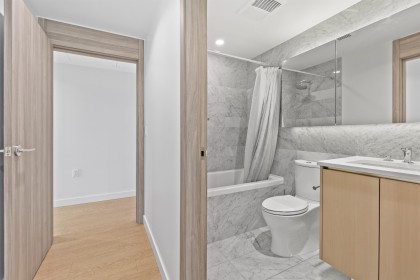 Photo 12 at 684 - 87 Nelson Street, Yaletown, Vancouver West